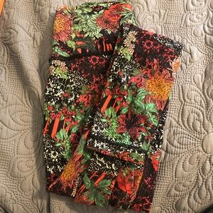 RARE LULULEMON 6 LUXTREME WUNDER UNDER HIGH